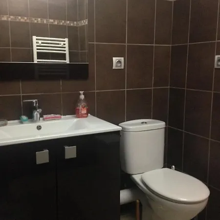 Maria Yourhosthelper Apartment
